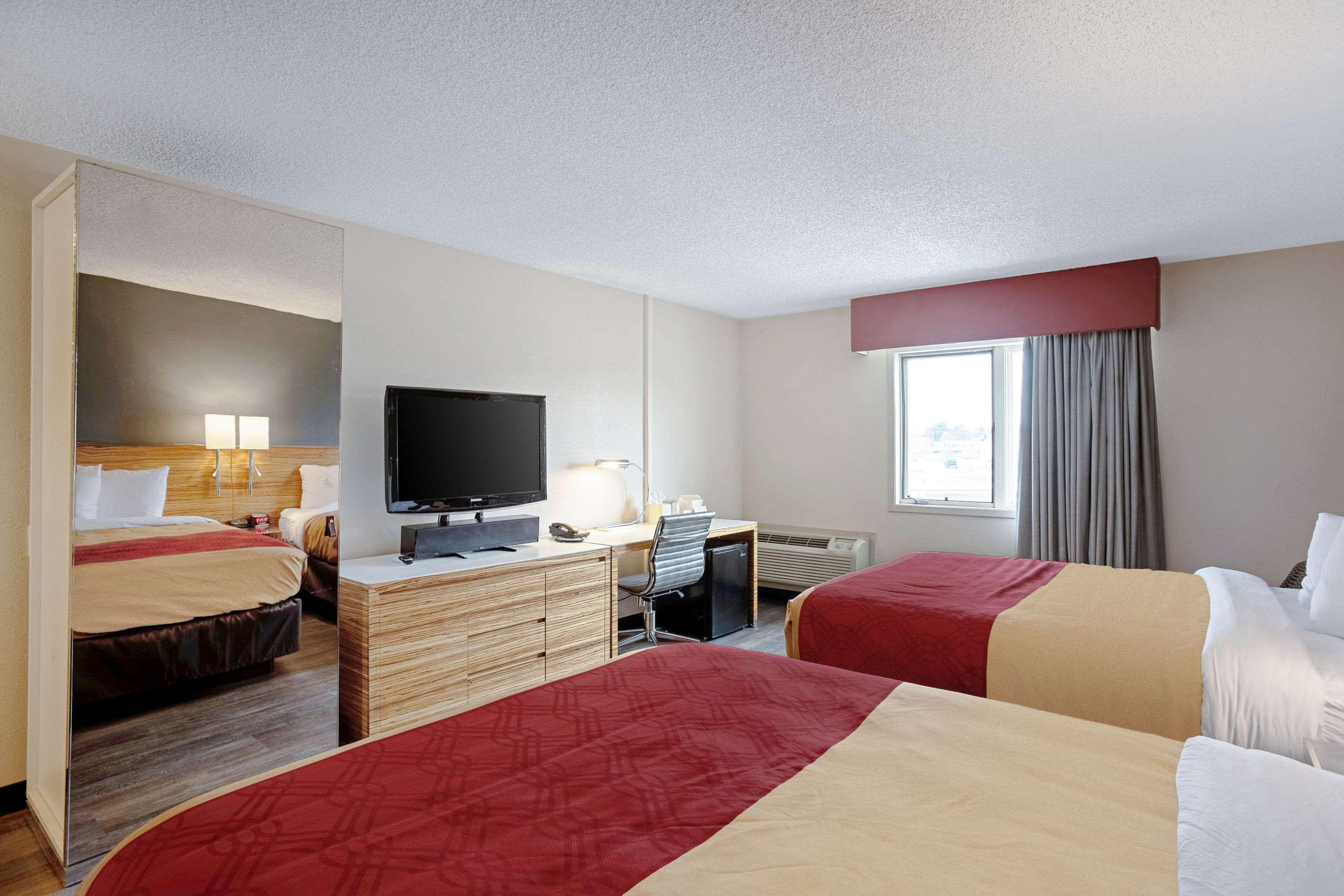 Quality Inn Frontier At Us Hwy 30 Clinton Exteriér fotografie
