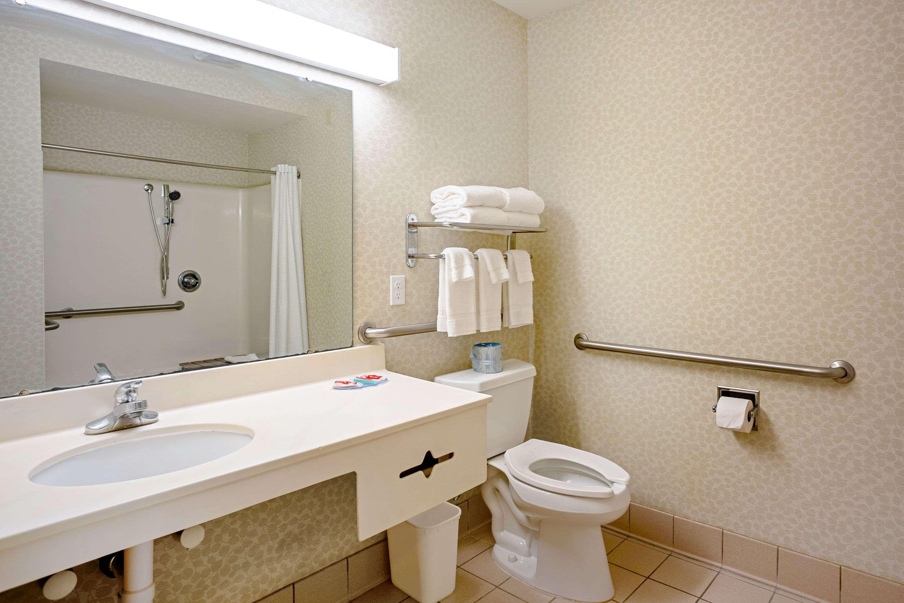 Quality Inn Frontier At Us Hwy 30 Clinton Exteriér fotografie