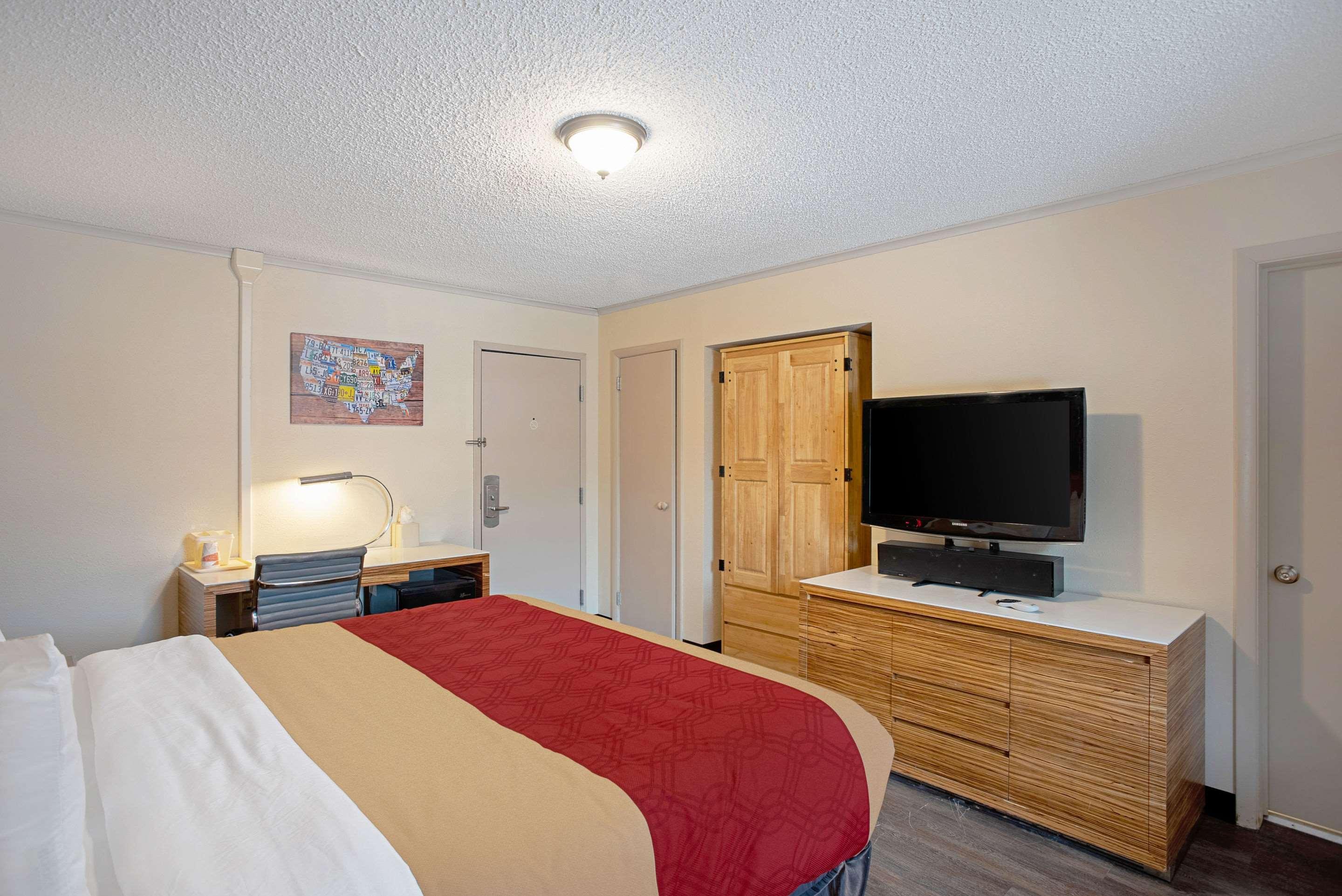 Quality Inn Frontier At Us Hwy 30 Clinton Exteriér fotografie