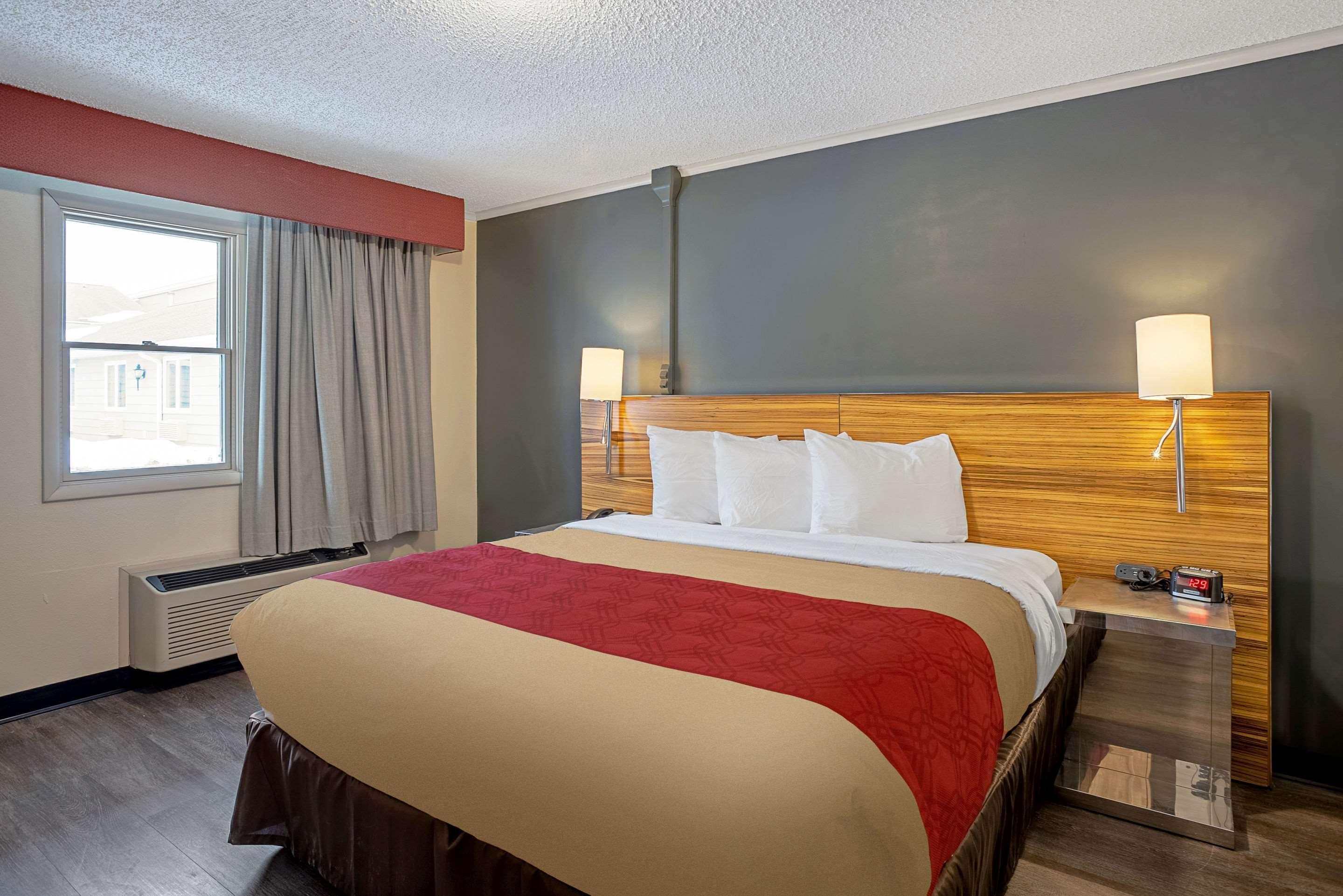 Quality Inn Frontier At Us Hwy 30 Clinton Exteriér fotografie