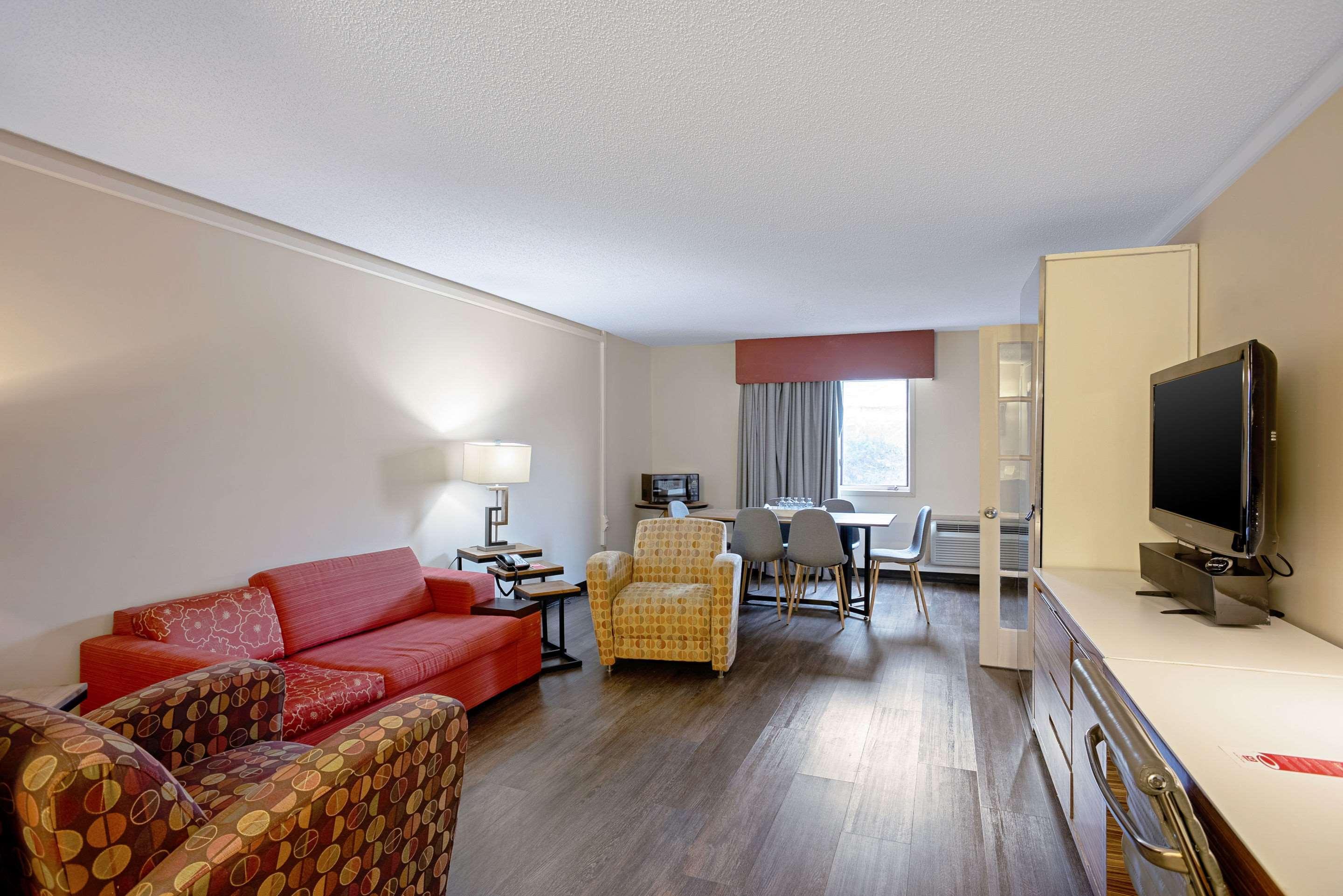 Quality Inn Frontier At Us Hwy 30 Clinton Exteriér fotografie