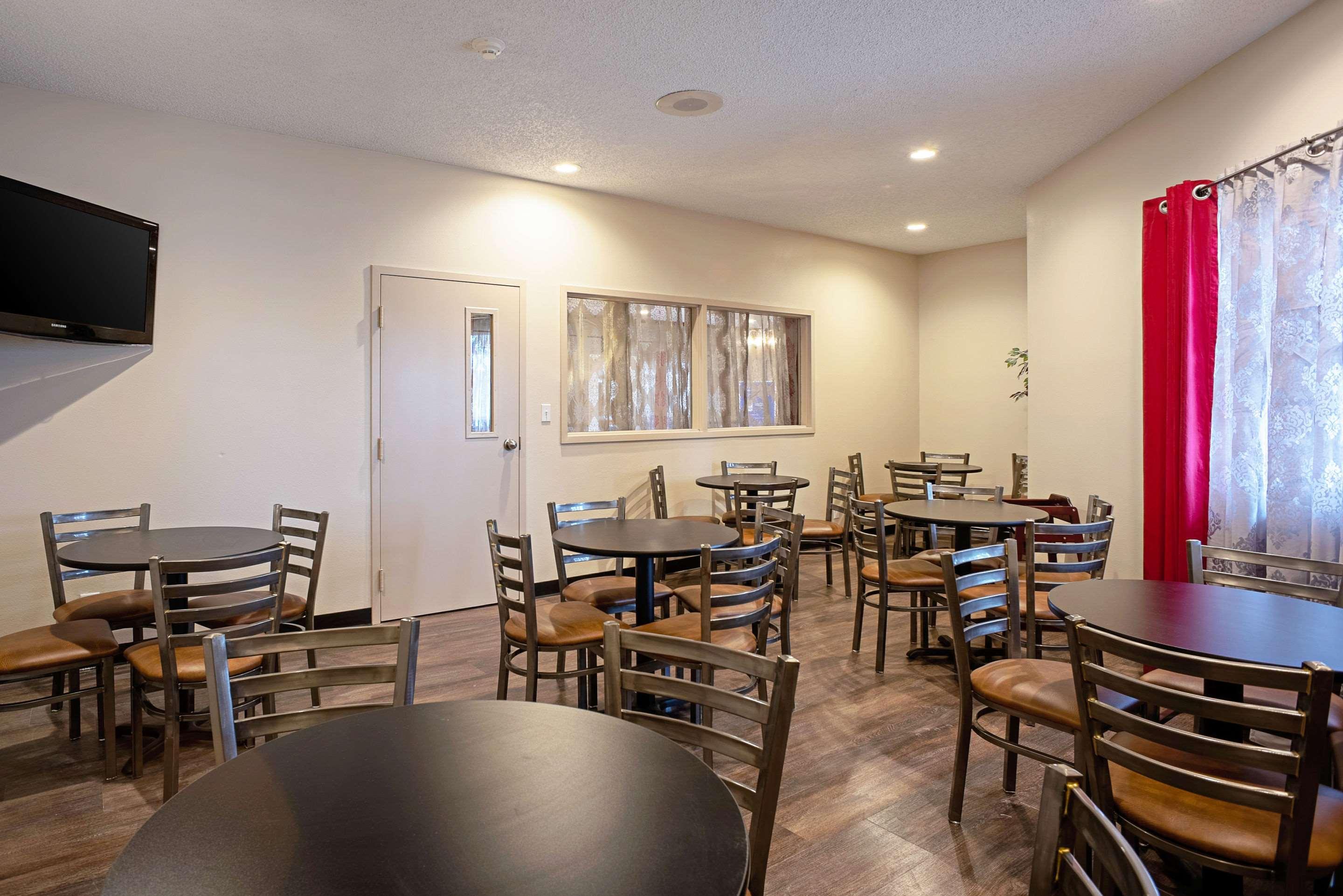 Quality Inn Frontier At Us Hwy 30 Clinton Exteriér fotografie