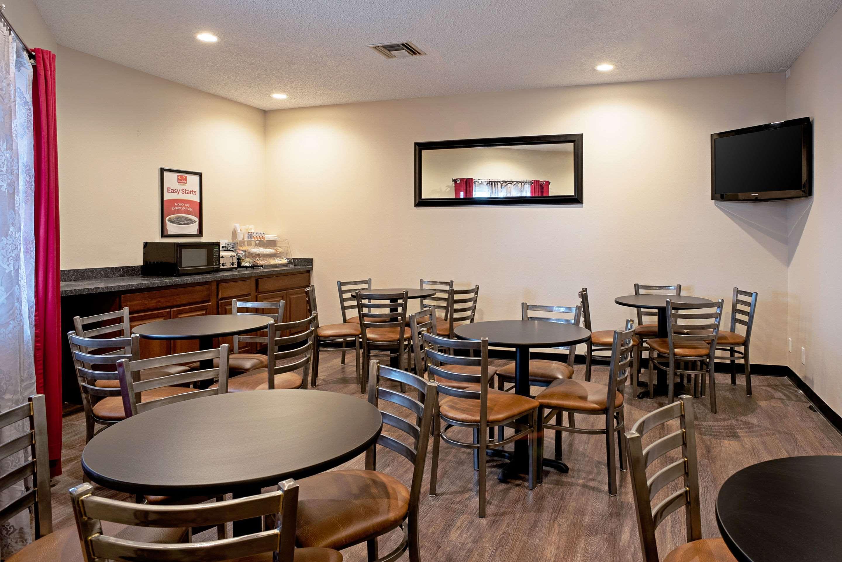 Quality Inn Frontier At Us Hwy 30 Clinton Exteriér fotografie