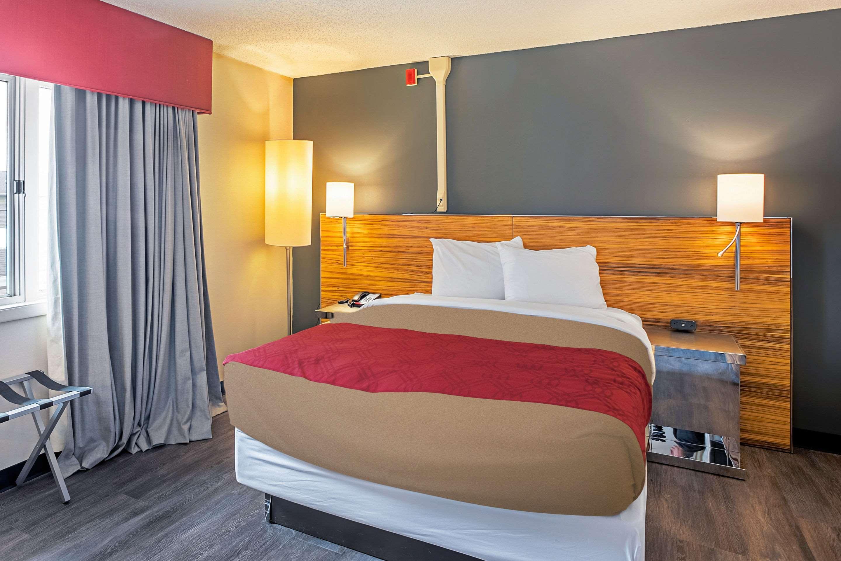 Quality Inn Frontier At Us Hwy 30 Clinton Exteriér fotografie