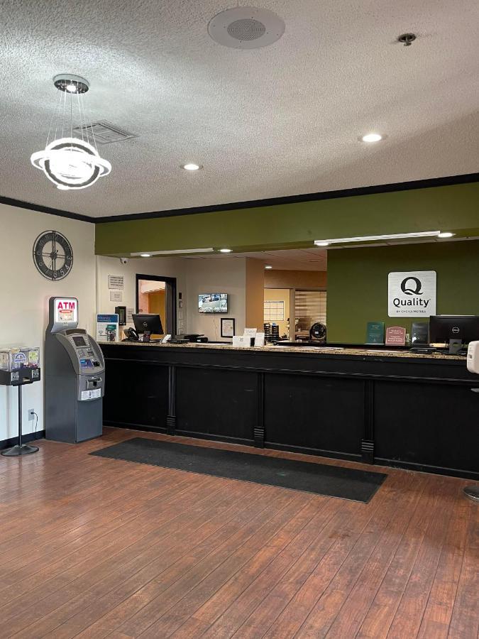 Quality Inn Frontier At Us Hwy 30 Clinton Exteriér fotografie
