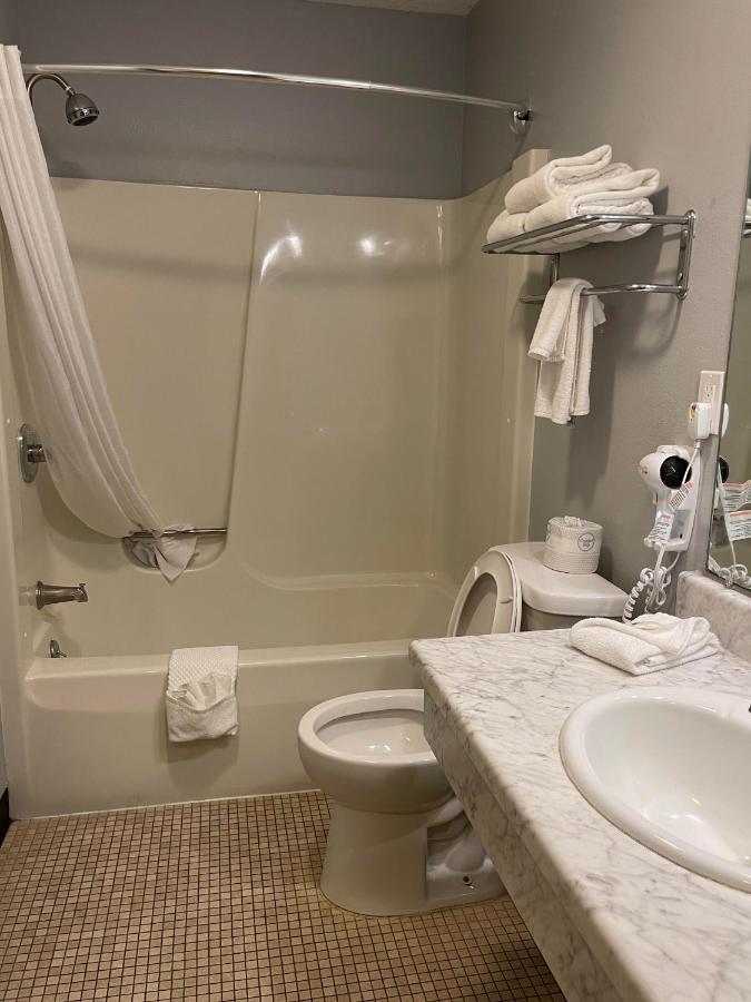 Quality Inn Frontier At Us Hwy 30 Clinton Exteriér fotografie